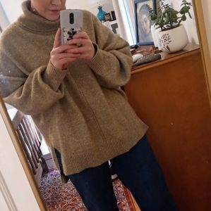 Oversized green sweater